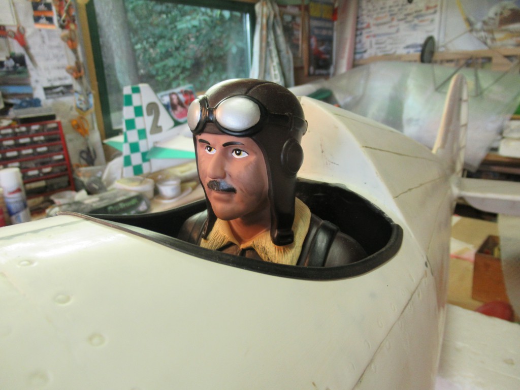 Pose du buste du pilote