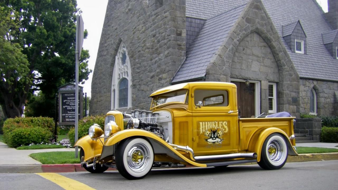 1932 Gold Ford Pickup