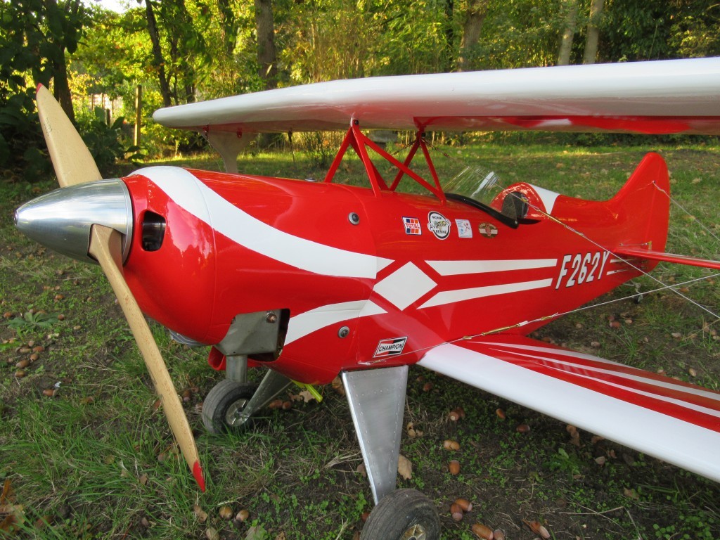 L'hélice  monté pour les essais en vols  est une Menz 22x10