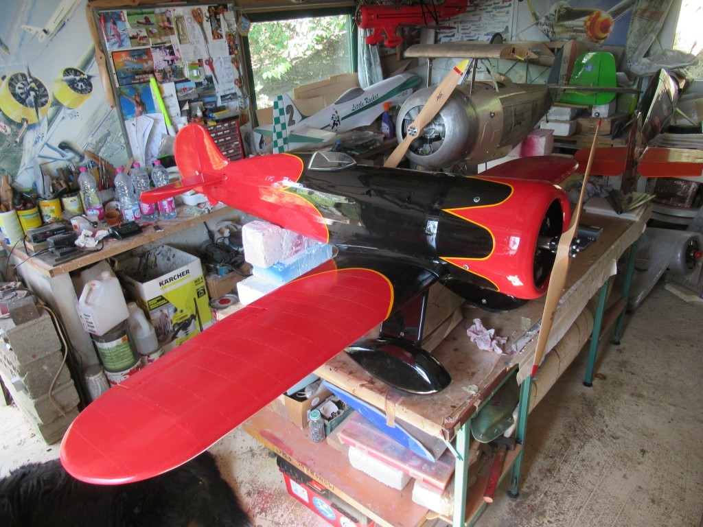 L'helice Menz  28x10 a pris ça place