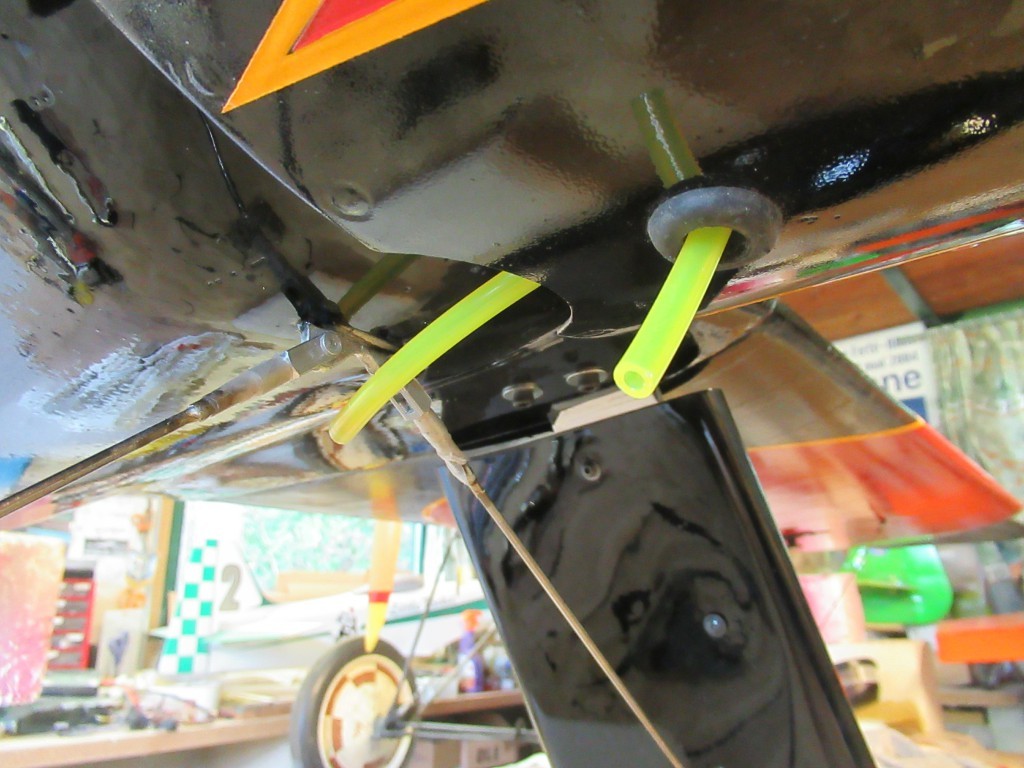 Remplissage et mise a l'air libre du réservoir de 750cc