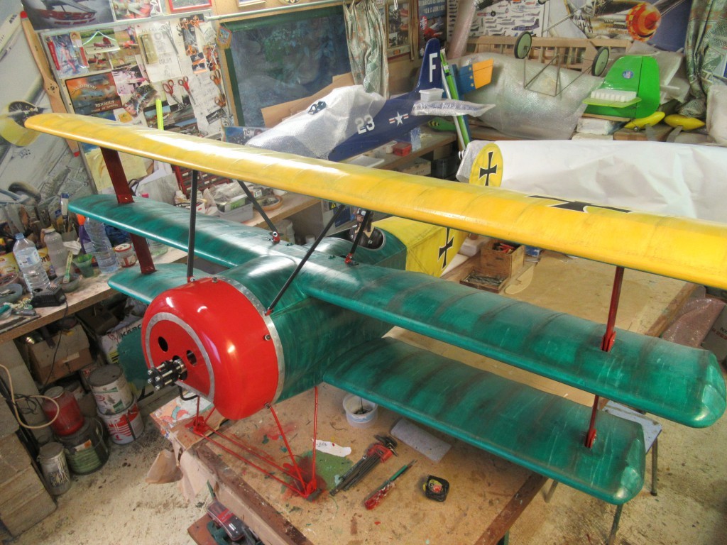 Peinture époxy pour le capot moteur