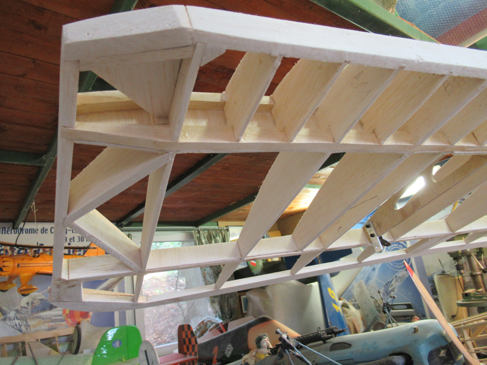 Détail structure du saumon d'aile en cour