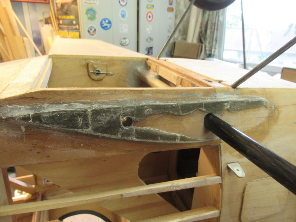 Réalisation des karmans d'ailes en résine polyestère