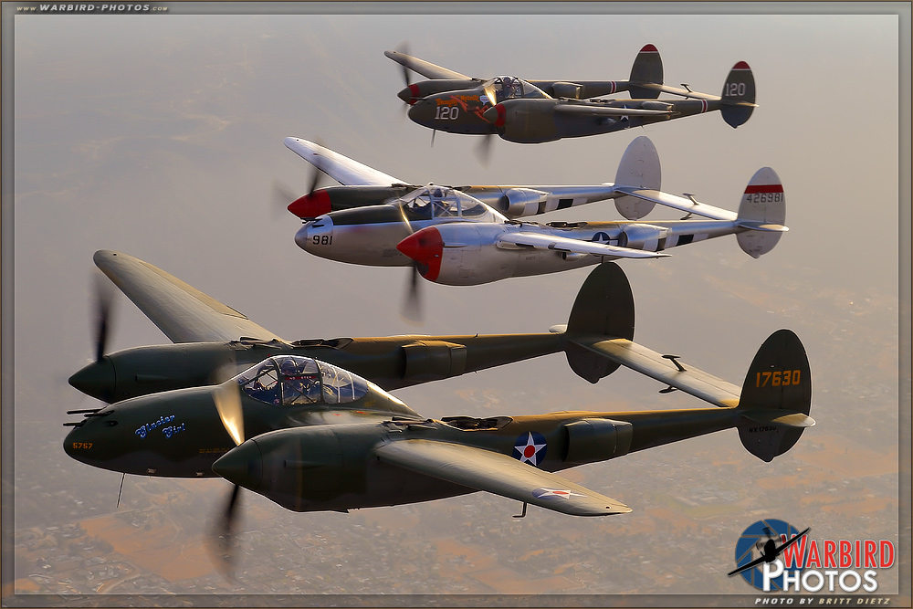P-38_Lightning en Formation